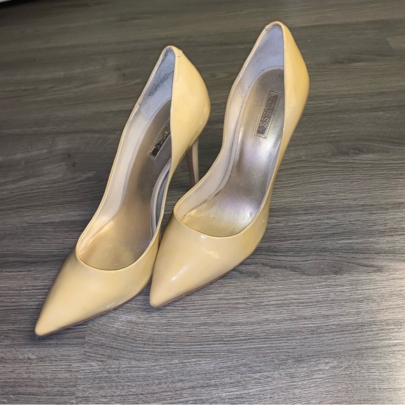 Guess size 8.5 nude stiletto  excellent used condition - Picture 2 of 14